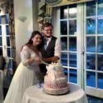 5a7b0b83-63d4-473e-a1b5-2bfc0a0a0a67-millie-and-matt-maltby-cutting-their-wedding-cake-at-berry-head-hotel-on-saturday-2-previewOrg