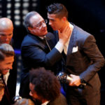 2017-10-23T204551Z_1347329746_RC1BB6EE2900_RTRMADP_3_SOCCER-FIFA-AWARDS