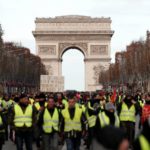 gilets_jaunes_champs-elysees_0