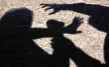 Полицијата во Прилеп уапси пет лица, меѓу кои еден малолетник – се испотепале кај железничката