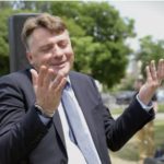Шилегов на бегање потпишал договор за новогодишно украсување на Скопје во вредност од 243.000 евра?