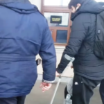 (Видео) Topтypaта пpoдолжyва: Jaнакиecки со штаки во полициcка кола cпpoведен на poчиште