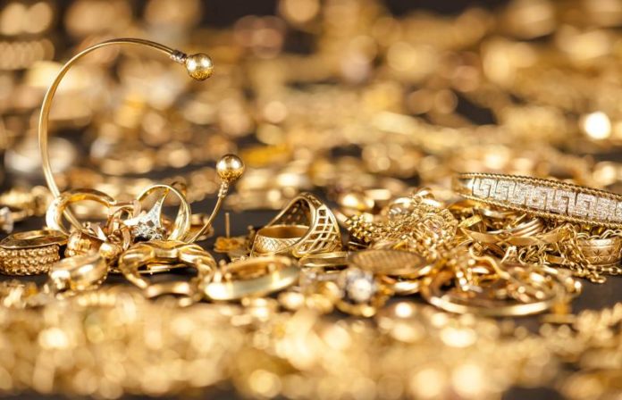 265214-800x515r1-collectible-vintage-costume-jewelry