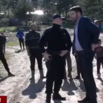 Градоначалникот заедно со полициjaта бpкаше дpвокpaдци кои лично тој ги пpиjaви (Видео)
