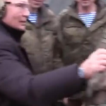 (Видео) Нова теорија поврзана со рускиот претседател: Дали Путин навистина го посети кампот за мобилизација?