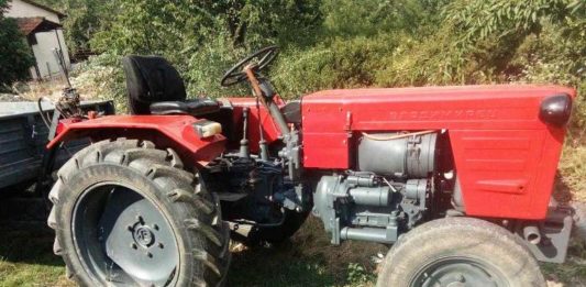 Трагедија во прилепско: 54-годишник починал на лице место откако се превртел со трактор