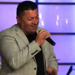 (ВИДЕО) Во пресрет на празниците промовиран новиот хит на прилепската ѕвезда, Оливер Лозаноски