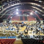 Го наполнија целиот спортски храм со хуманитарна помош: Жителите од овој македонски град покажаа огромна хуманост (ФОТО)