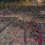Спектакуларна атмосфера во Анкара по победата на Ердоган: Плоштадот грмеше, народот го извикуваше името на својот лидер (ВИДЕО)