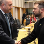 “Не дај Боже да ви дојде војната, што ќе правите тогаш ако никој не ви помогне?” – му порача Зеленски на Радев, кој го одби за муниција