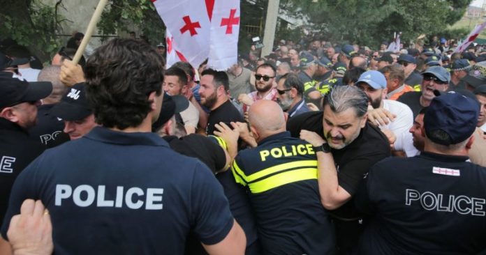 right-wing-anti-lgbtq-mob-storms-georgia-Tbilisi-Pride
