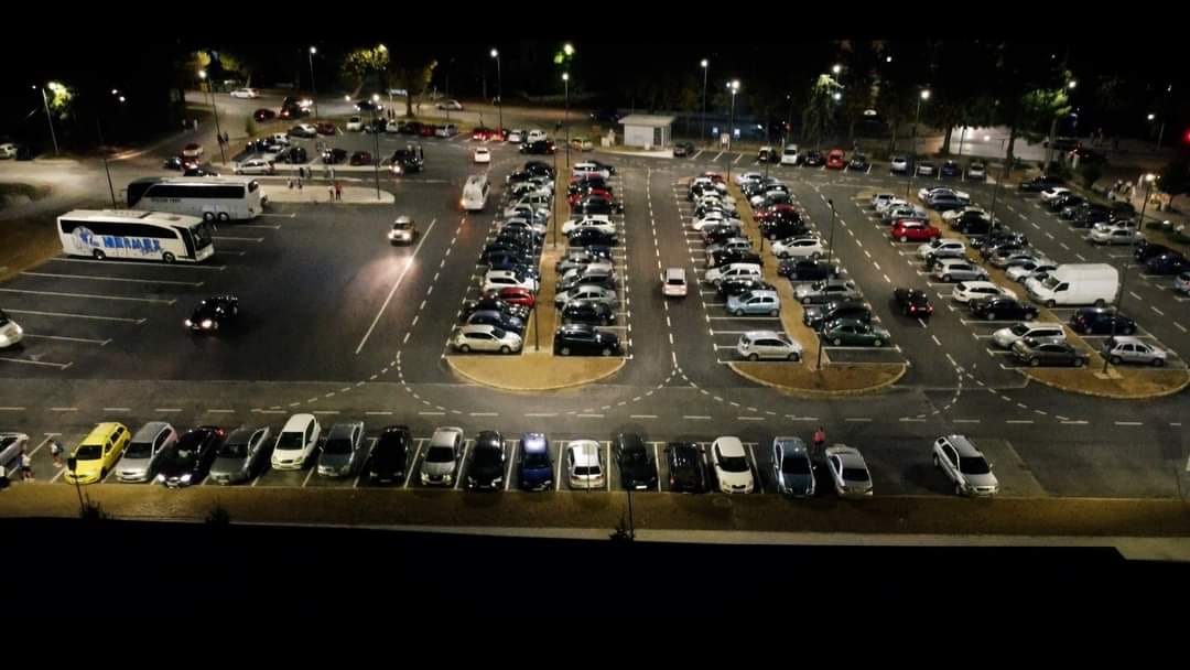 Уапсен 12-годишник во Битола – Влегол во паркиран автобус кај “спортската” и украл предмети од ученици на екскурзија