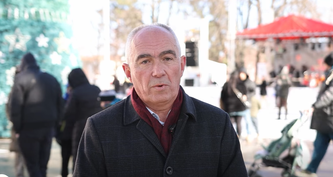 Коњановски: Ќе биде ладно, но топло во нашите срца, дојдете пред Офицерски заедно да ја дочекаме Новата година (ВИДЕО)