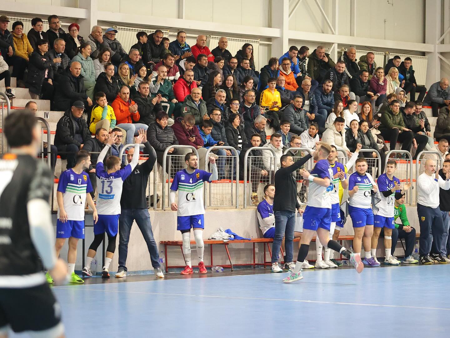 Селекторот Лазаров со Алкалоид вечерва гостуваат во Прилеп – Да ги пречекаме во полна сала, прилепчани се во победнички ритам