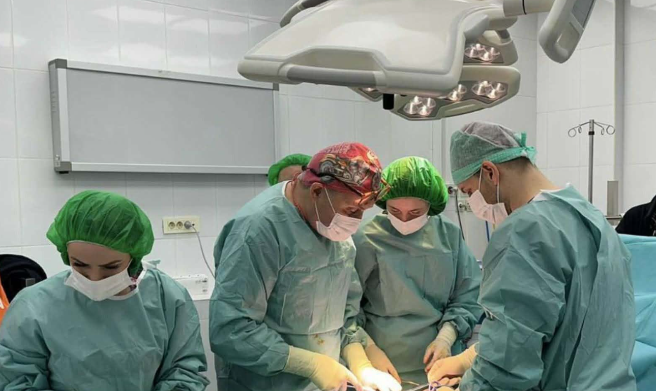 Доктори за медал! Две успешни трансплантации на коски кај деца изведени на Клиниката за ортопедија