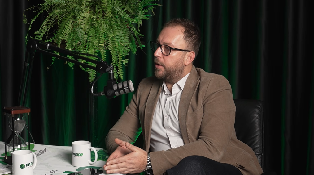 Лаже ли некој?! Кој прави проект за театар во Прилеп, општината или Министерството?