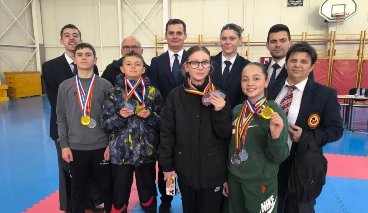 Прилепските каратисти од Бонсаи освоија 12 медали на турнир во Кочани