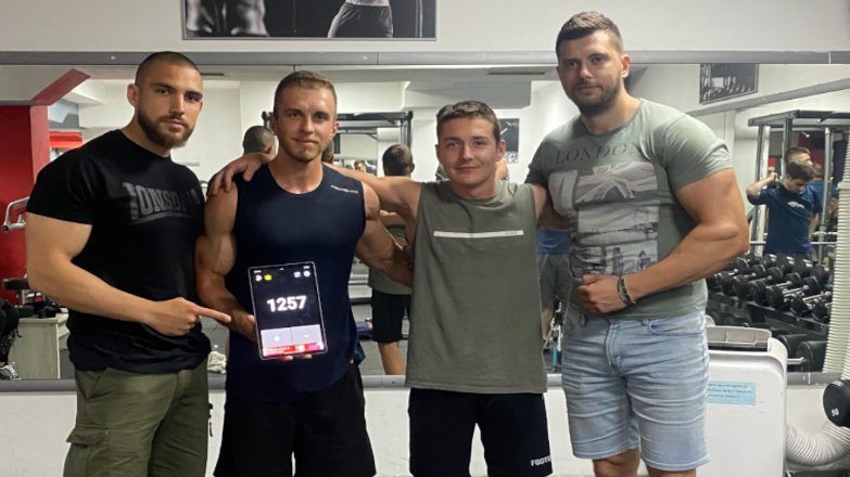 Македонец направи 1.257 склекови за еден час со 9 кг. тежина и влезе во Гинисовата книга на рекорди