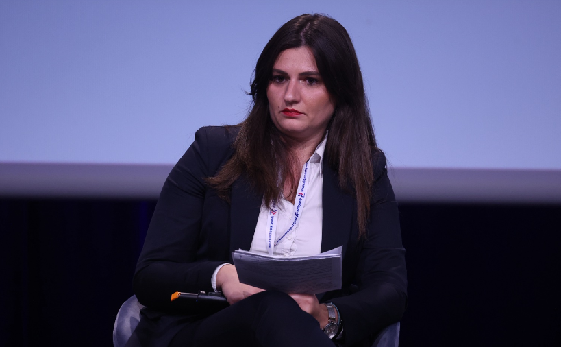 Зајкова: Границите ни се швајцарско сирење, а законите полни со дупки